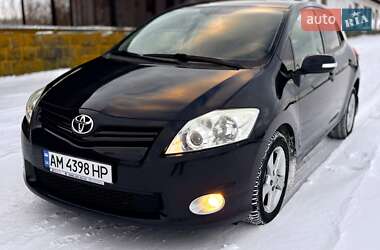 Хетчбек Toyota Auris 2010 в Бердичеві