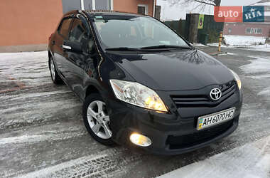Хэтчбек Toyota Auris 2011 в Виннице