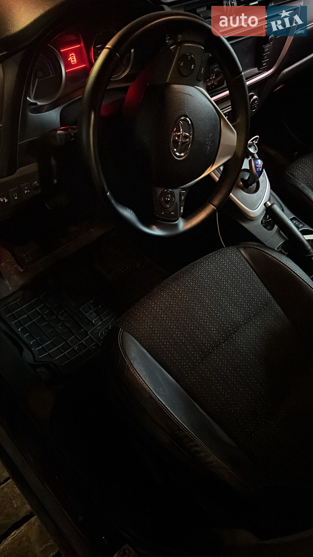 2013 Toyota Auris - мініатюра 21