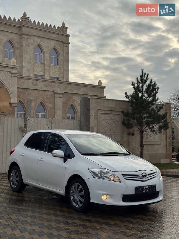 Toyota Auris 2011 Toyota Auris 2011