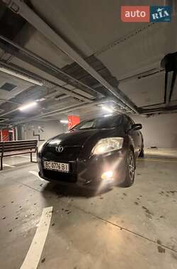 Хэтчбек Toyota Auris 2008 в Львове