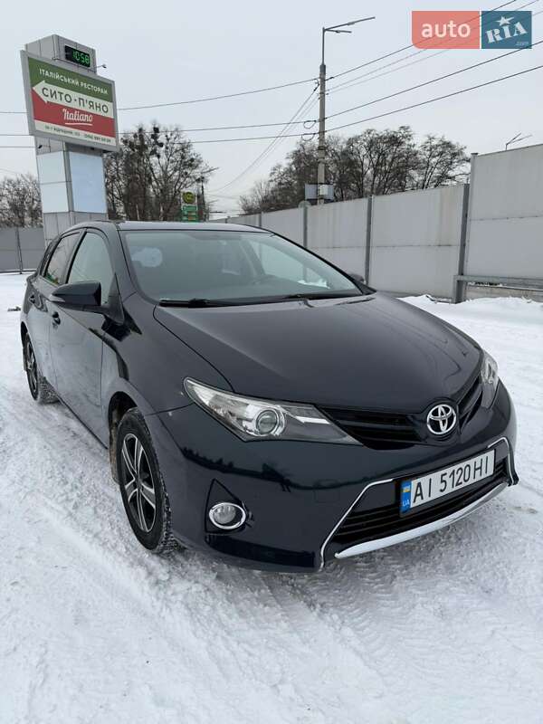 Toyota Auris 2014