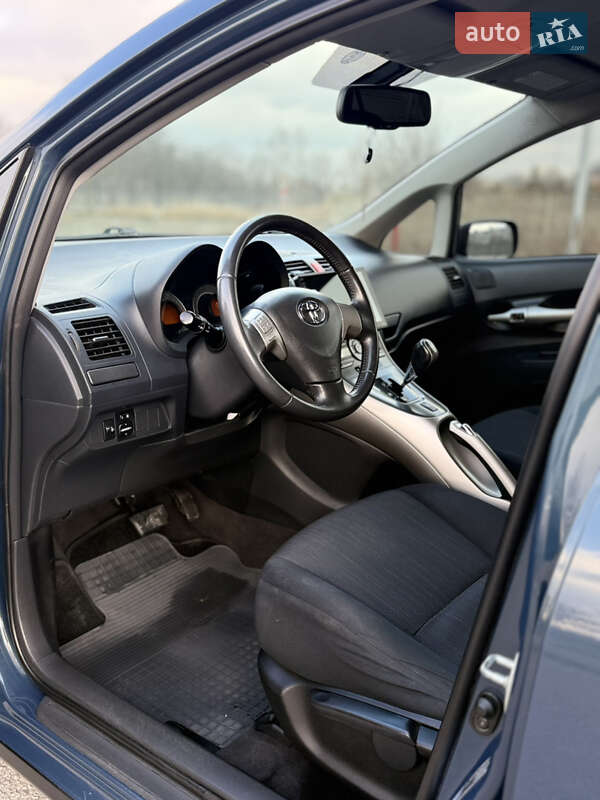 Хэтчбек Toyota Auris 2008 в Запорожье