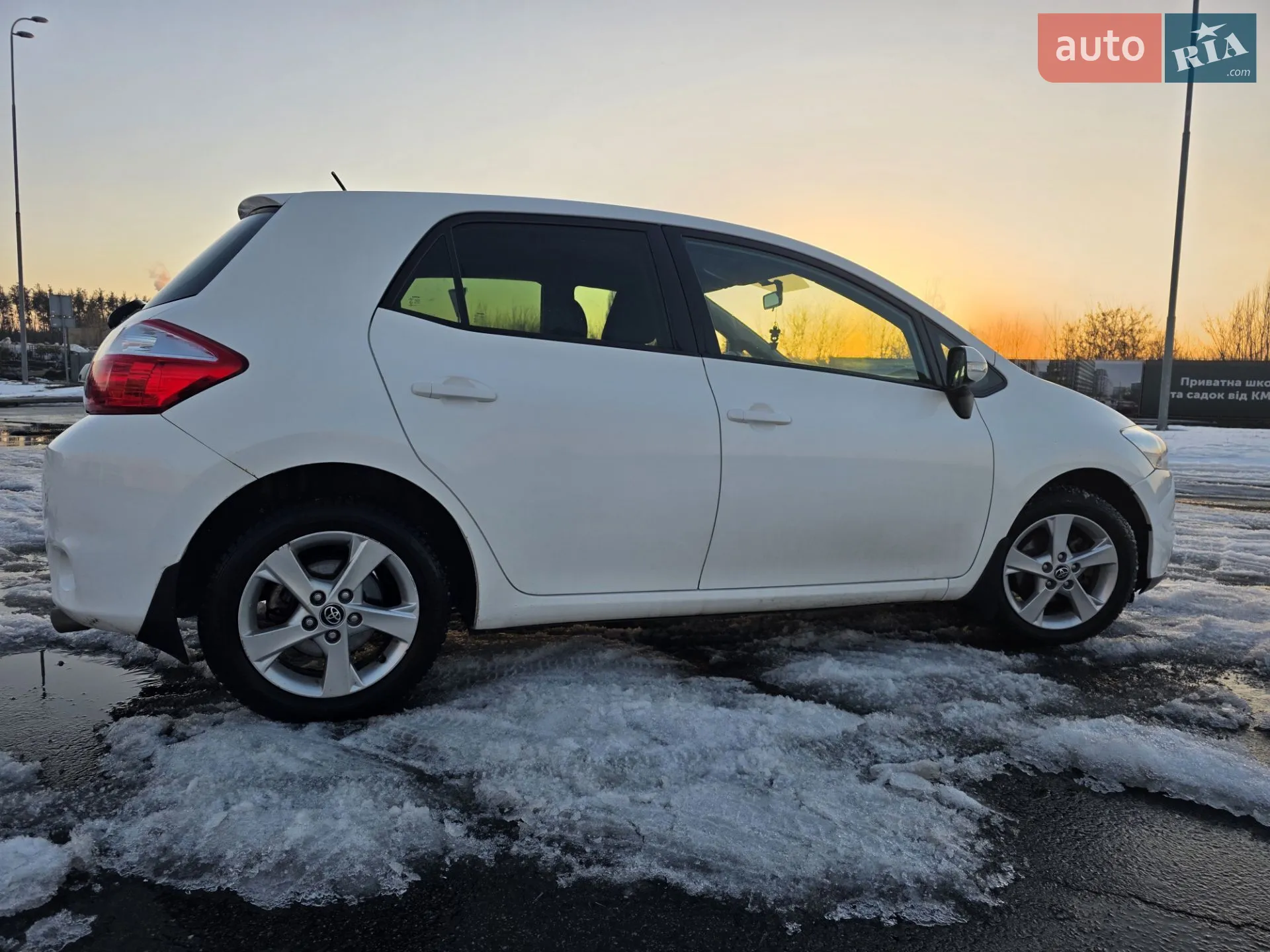 2011 Toyota Auris - мініатюра 7