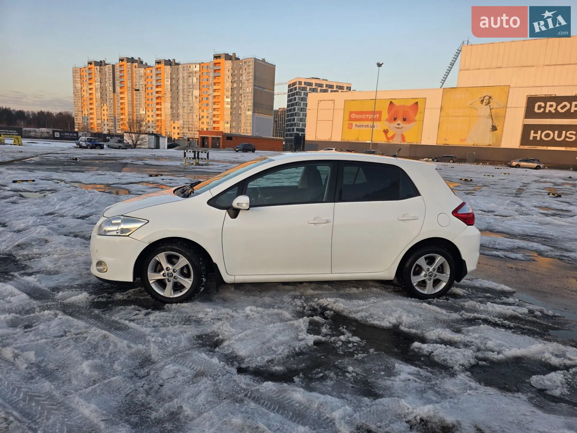 2011 Toyota Auris - мініатюра 5