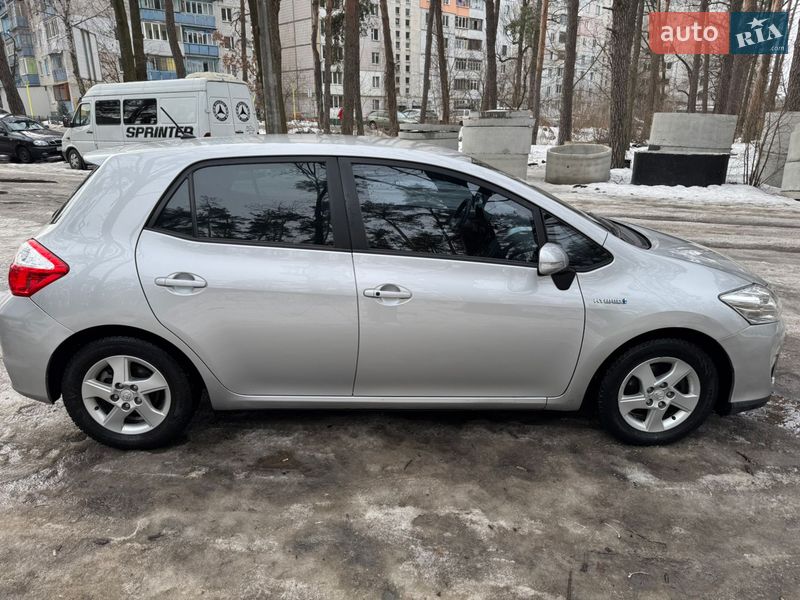 Хэтчбек Toyota Auris 2012 в Киеве