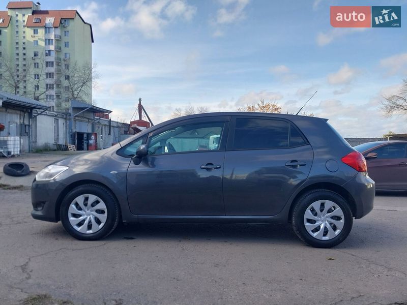 Хэтчбек Toyota Auris 2008 в Николаеве