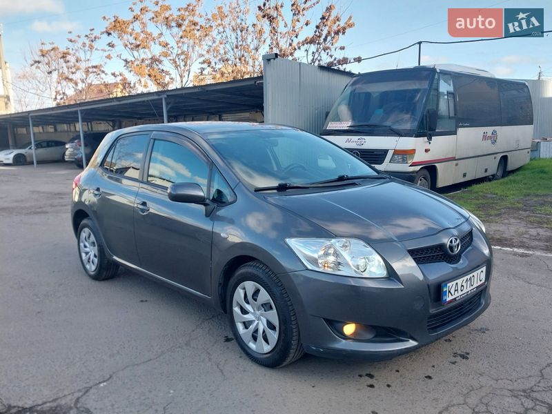 Хэтчбек Toyota Auris 2008 в Николаеве