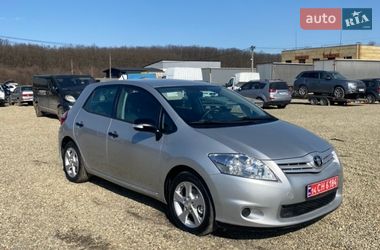 Хетчбек Toyota Auris 2010 в Калуші