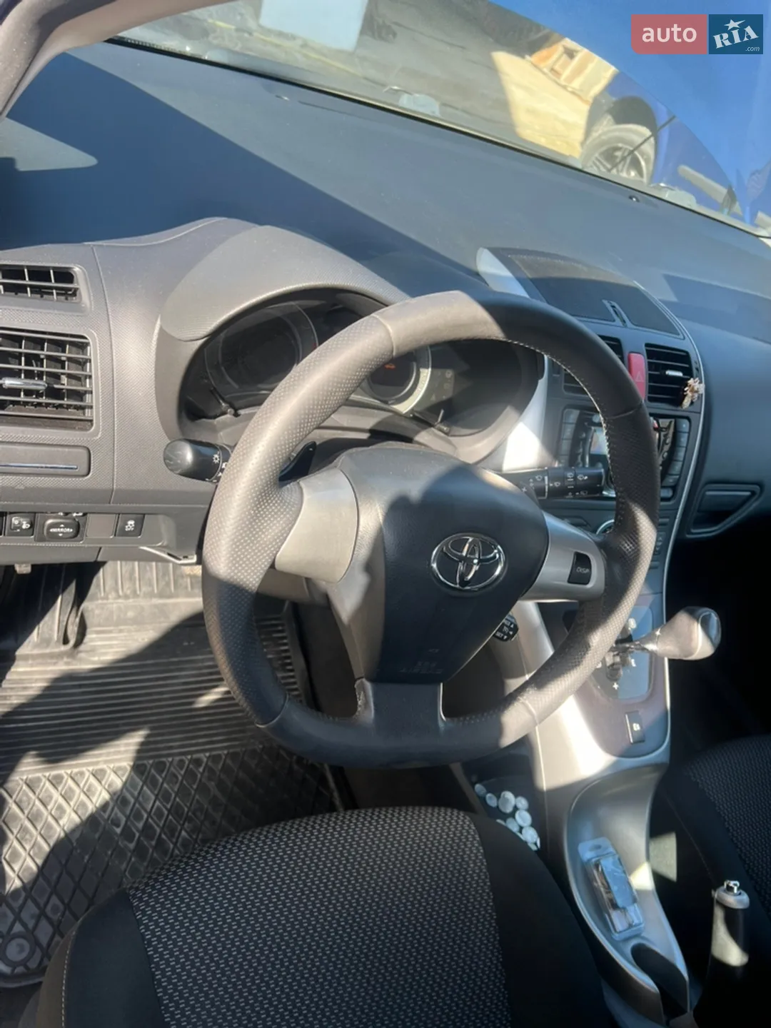 2010 Toyota Auris - мініатюра 25