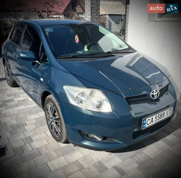 Toyota Auris