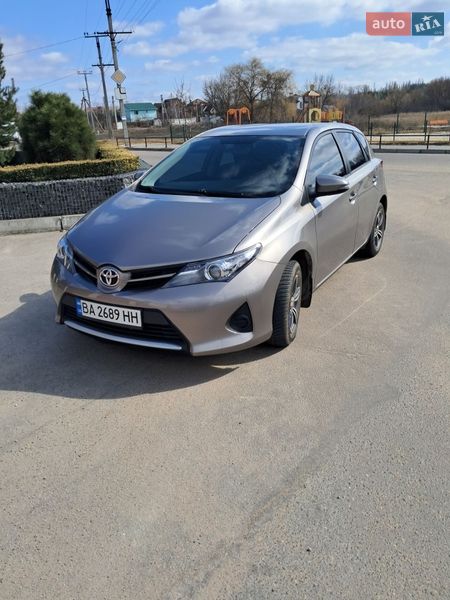 Toyota Auris 2013