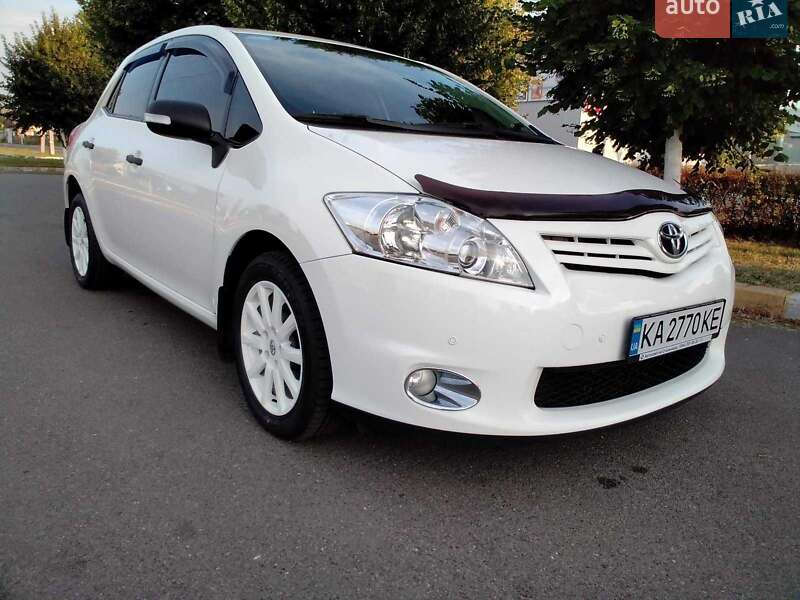 Toyota Auris 2012