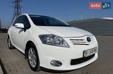 Хэтчбек Toyota Auris 2011 в Кременчуге