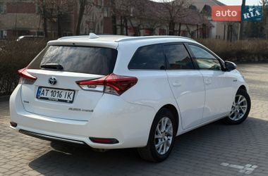 Універсал Toyota Auris 2016 в Івано-Франківську