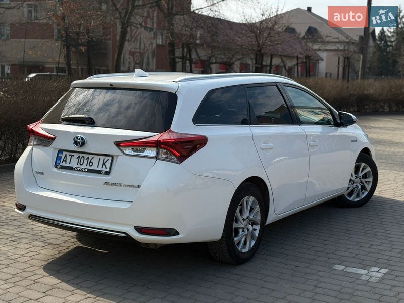 Toyota Auris 2016