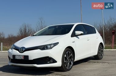 Хэтчбек Toyota Auris 2016 в Ужгороде