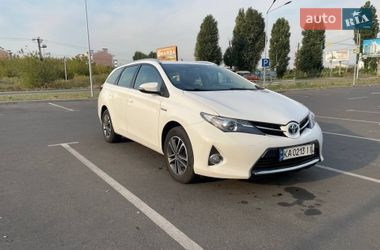 Универсал Toyota Auris 2014 в Житомире