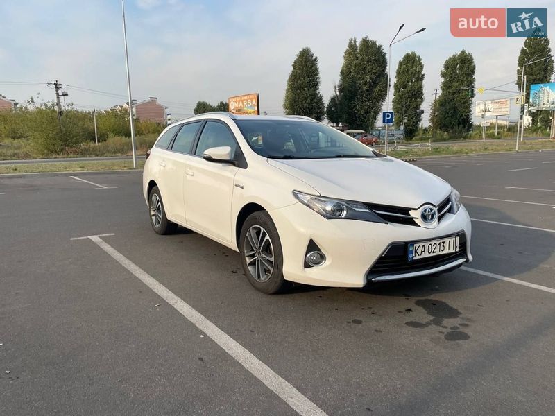 Toyota Auris 2014