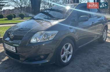 Хетчбек Toyota Auris 2009 в Коростишеві