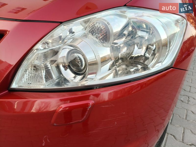 Хэтчбек Toyota Auris 2010 в Хмельницком фото 9 Хэтчбек Toyota Auris 2010 в Хмельницком