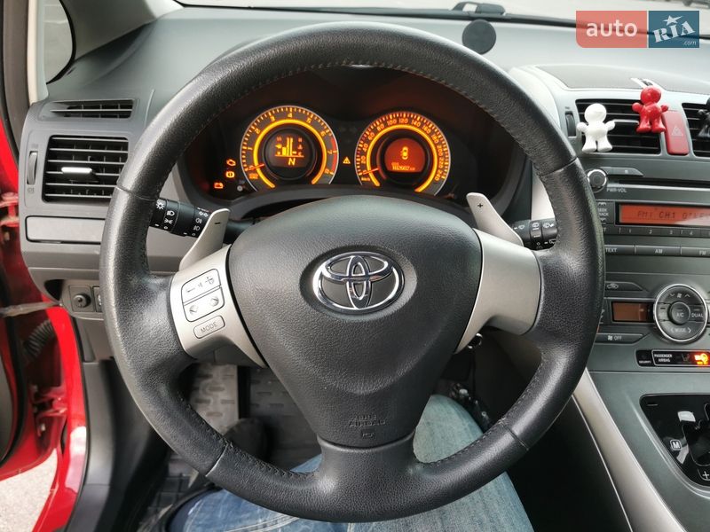 Хетчбек Toyota Auris 2008 в Хмільнику