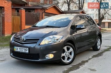 Хэтчбек Toyota Auris 2012 в Харькове