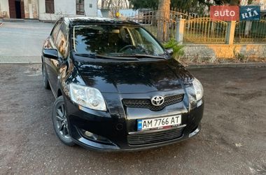 Хэтчбек Toyota Auris 2007 в Житомире
