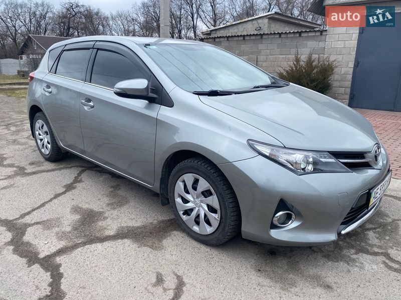 Toyota Auris 2013
