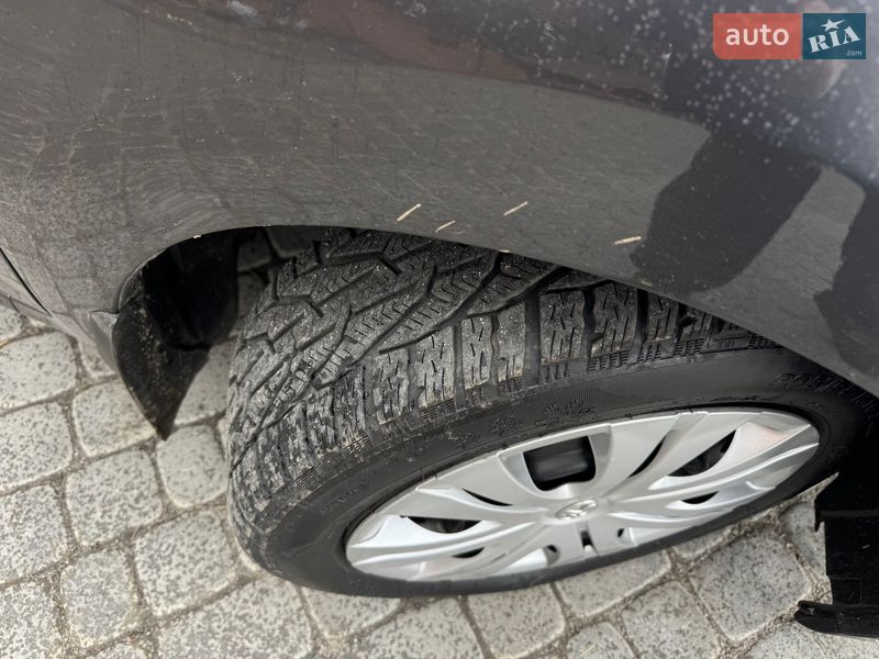 Хэтчбек Toyota Auris 2008 в Виннице