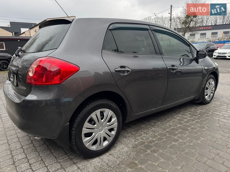 Хэтчбек Toyota Auris 2008 в Виннице