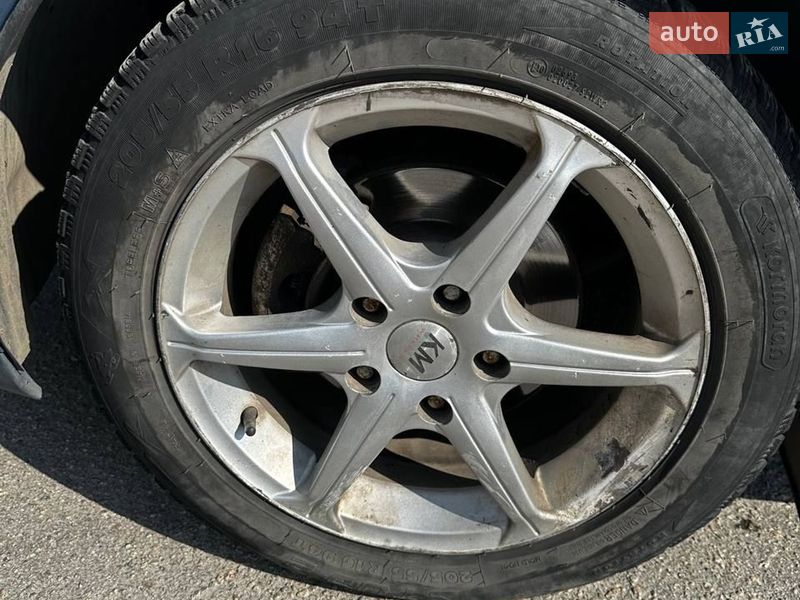 Хэтчбек Toyota Auris 2007 в Днепре