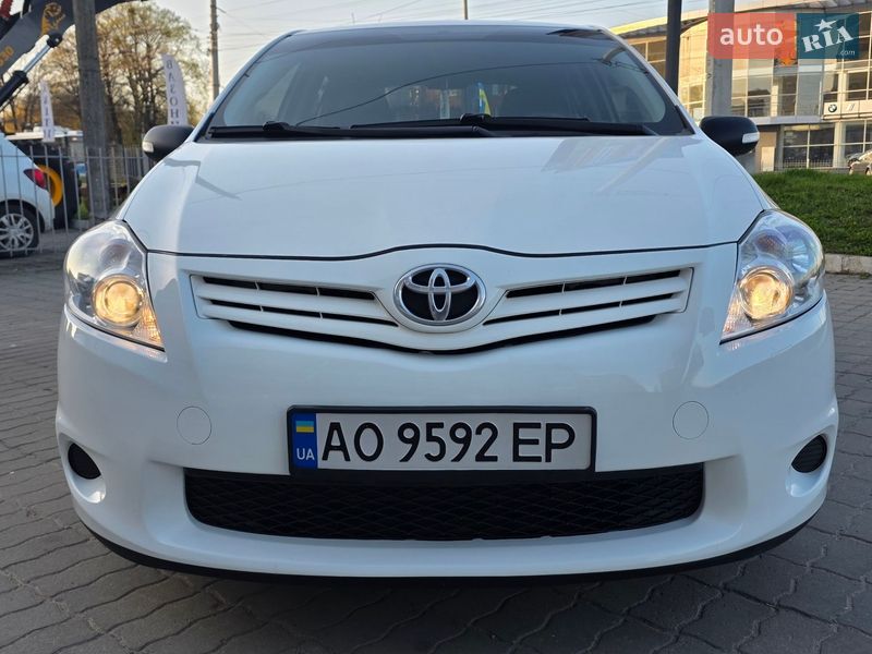 Хэтчбек Toyota Auris 2013 в Хмельницком фото 5 Хэтчбек Toyota Auris 2013 в Хмельницком