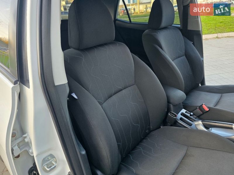 Хэтчбек Toyota Auris 2013 в Хмельницком фото 42 Хэтчбек Toyota Auris 2013 в Хмельницком