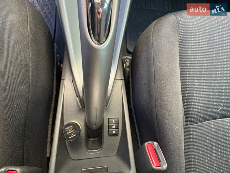 Хэтчбек Toyota Auris 2008 в Днепре фото 9 Хэтчбек Toyota Auris 2008 в Днепре