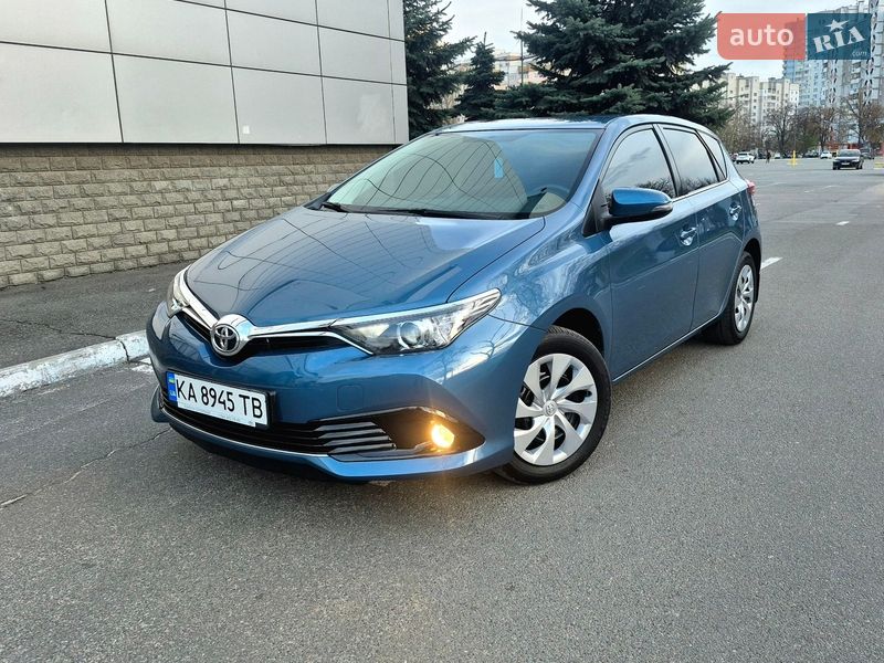 Toyota Auris 2016
