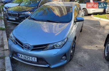 Хетчбек Toyota Auris 2015 в Києві