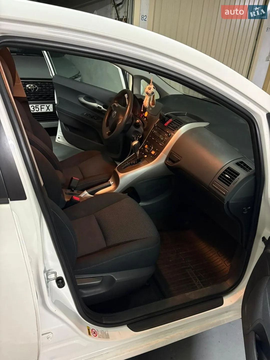 2011 Toyota Auris - мініатюра 4