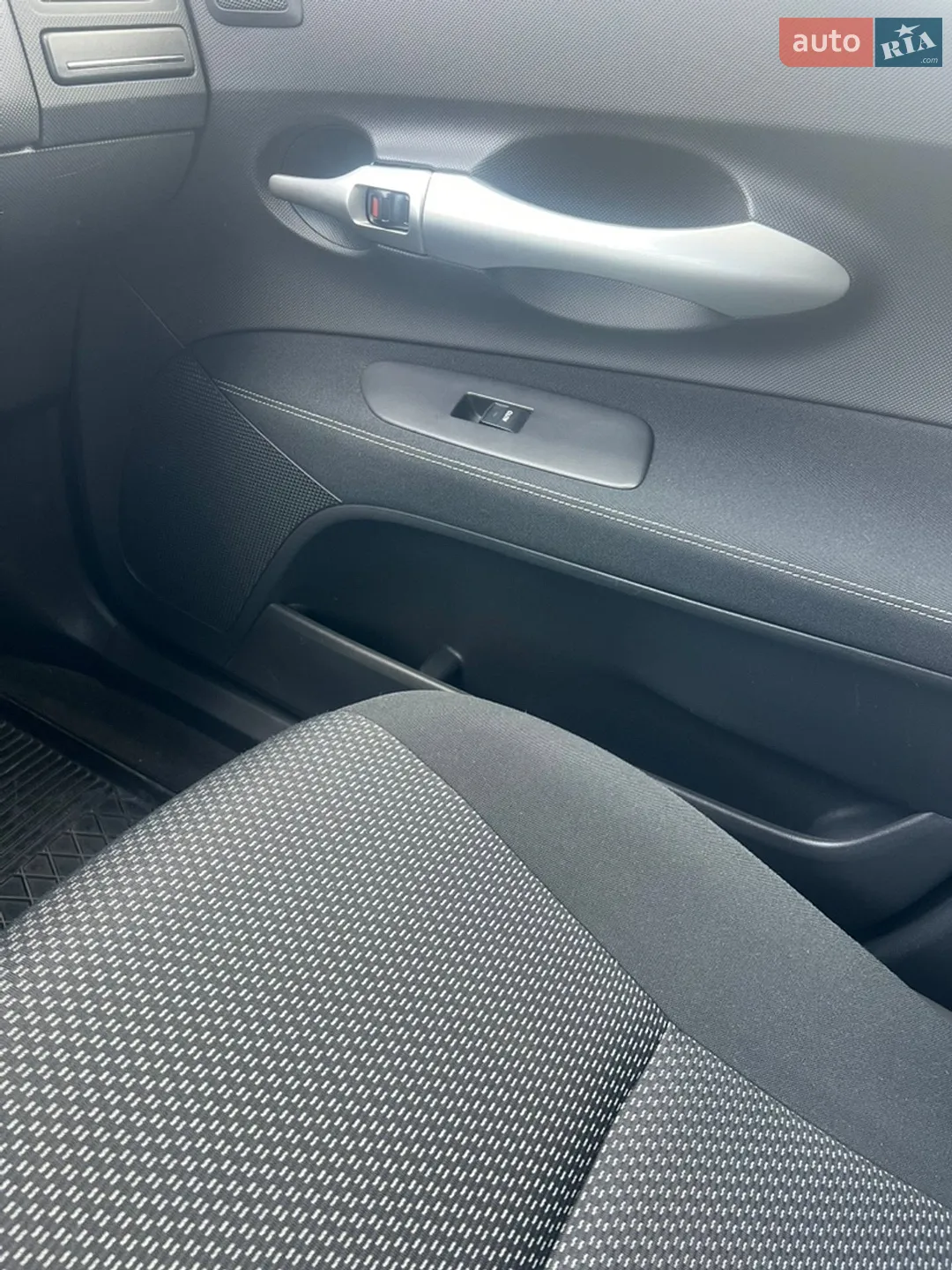 2010 Toyota Auris - мініатюра 42