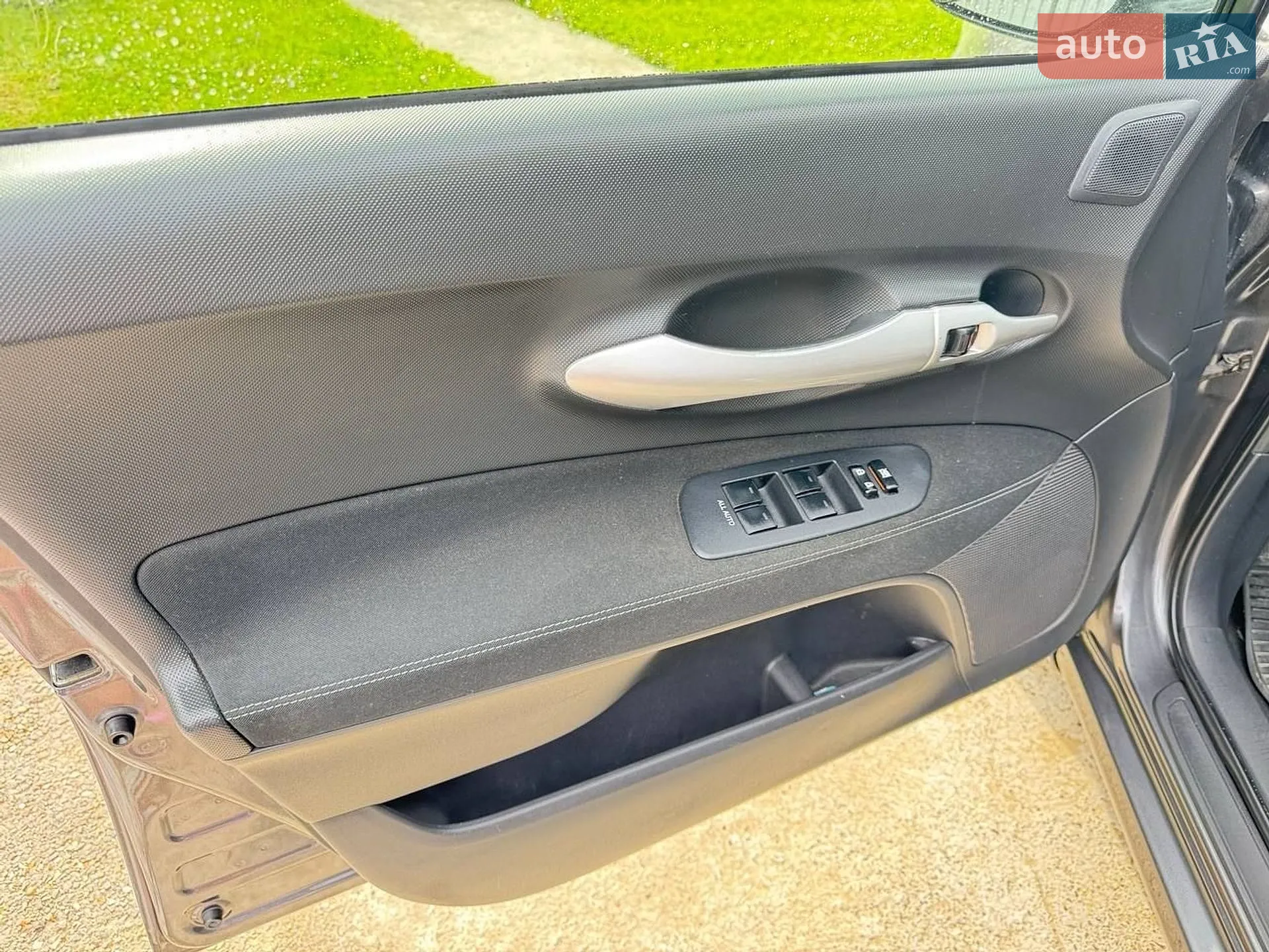 2012 Toyota Auris - мініатюра 14