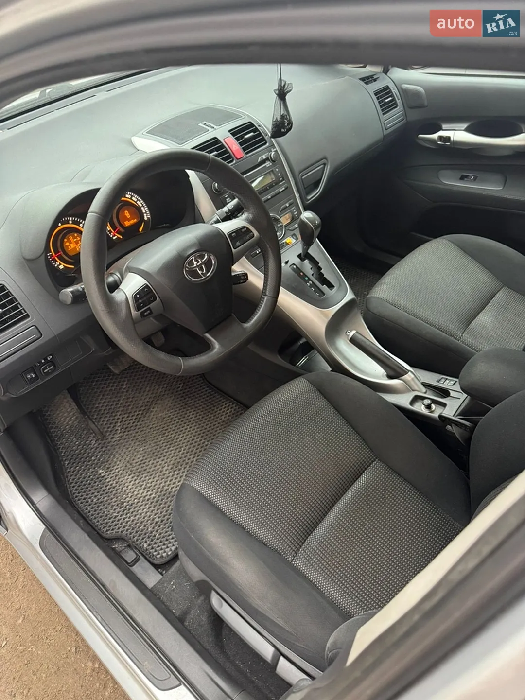 2011 Toyota Auris - мініатюра 8