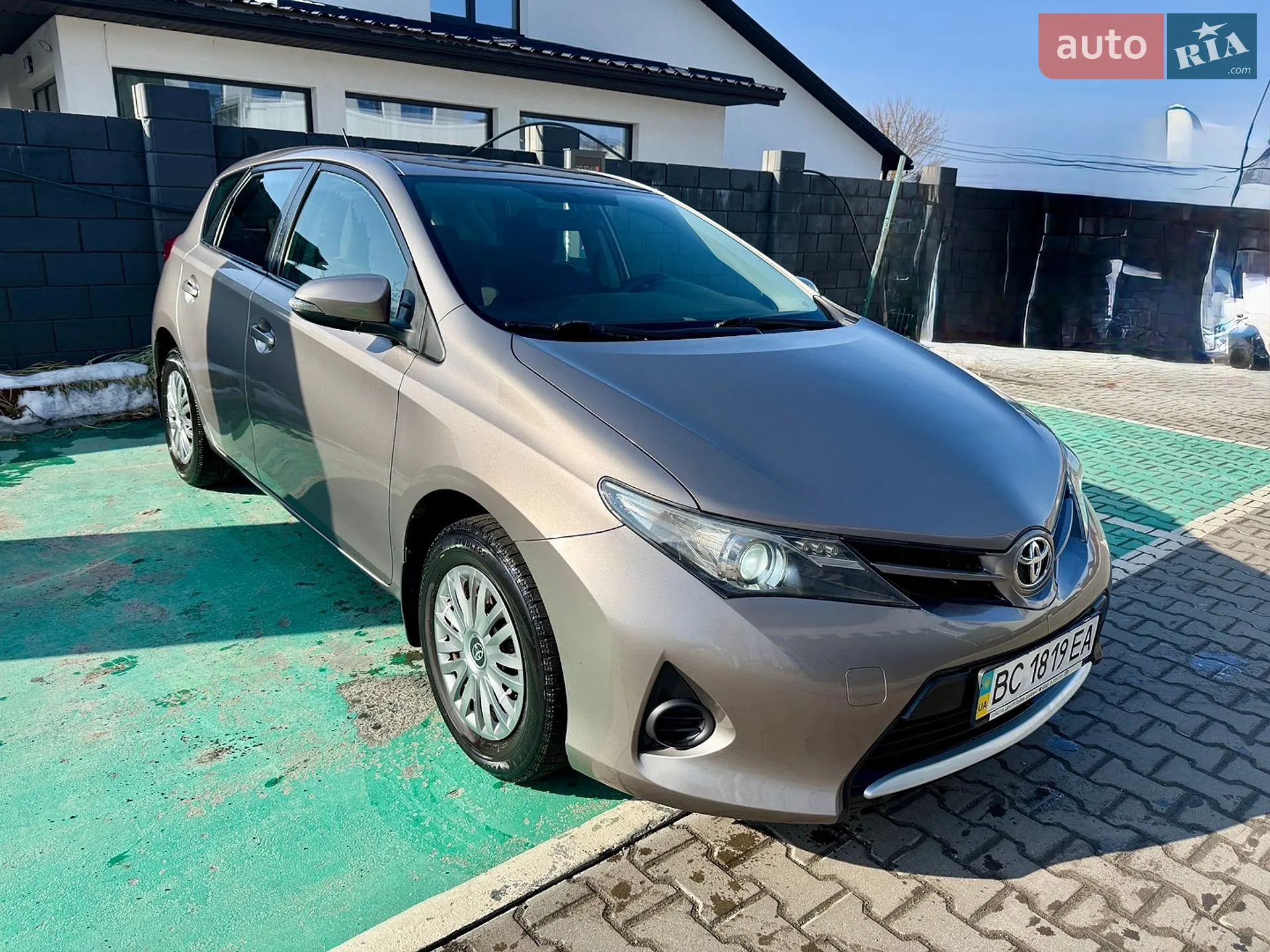 2013 Toyota Auris - фото 1