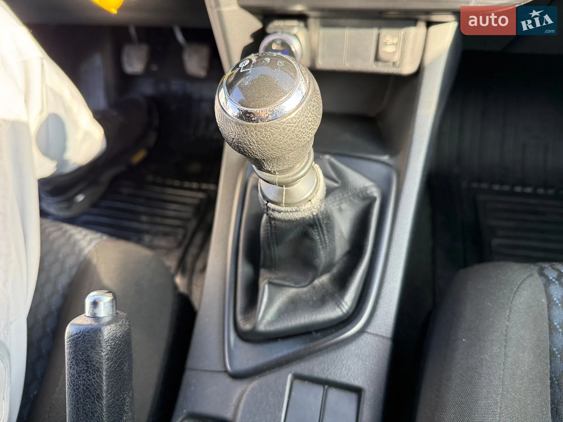 2013 Toyota Auris - мініатюра 18
