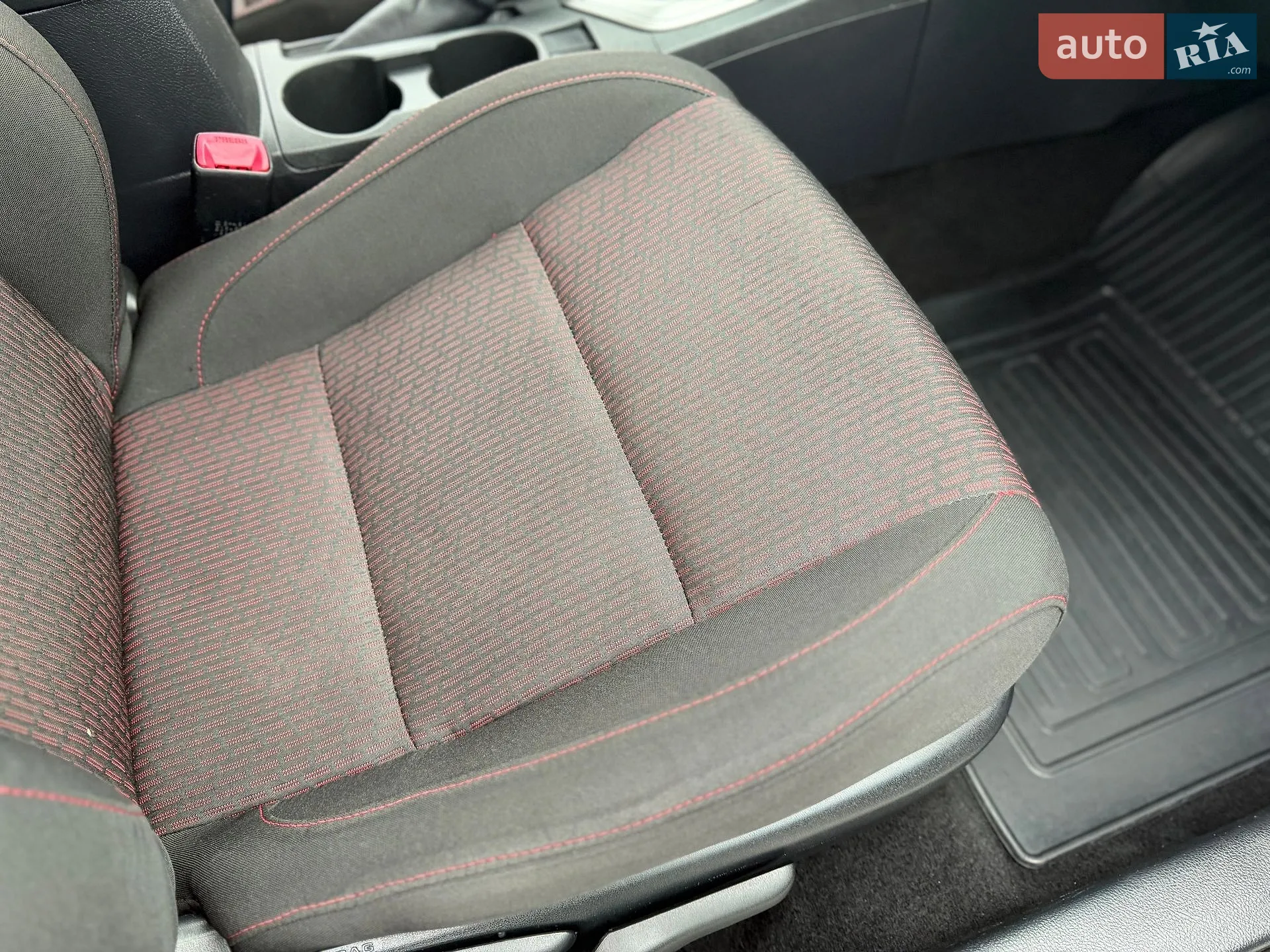 2013 Toyota Auris - мініатюра 31