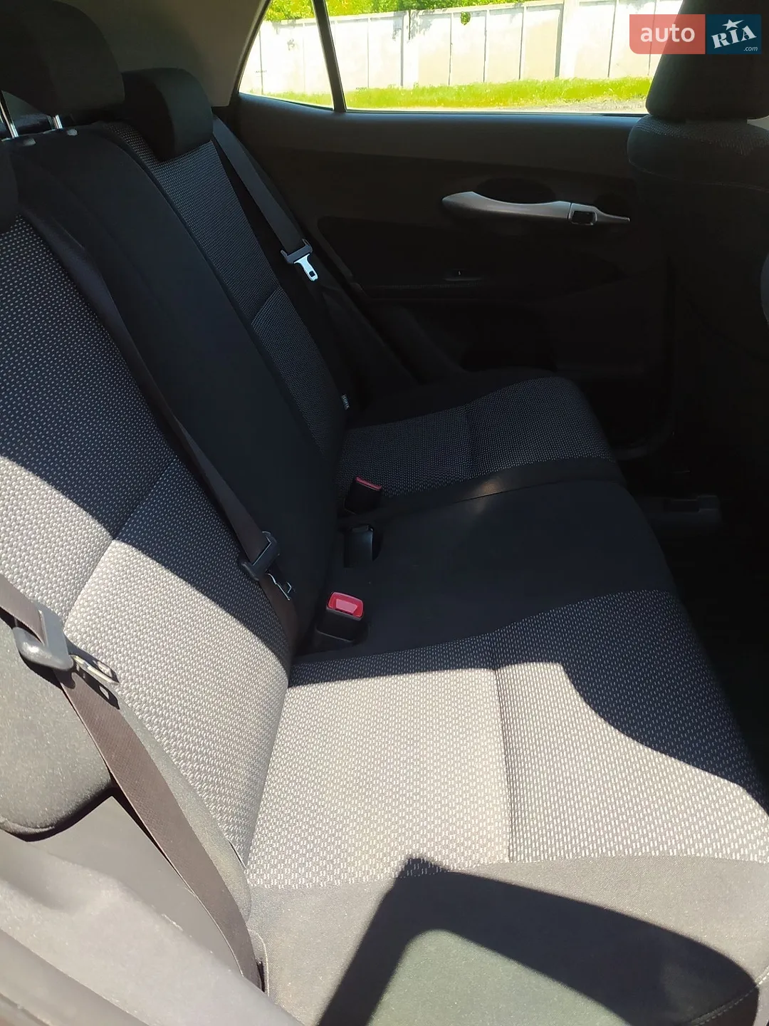 2011 Toyota Auris - мініатюра 8
