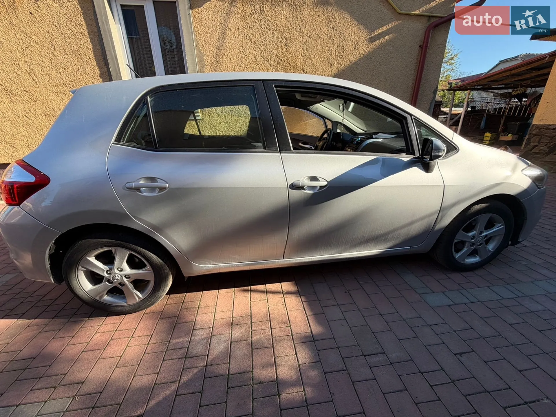 2011 Toyota Auris - мініатюра 4