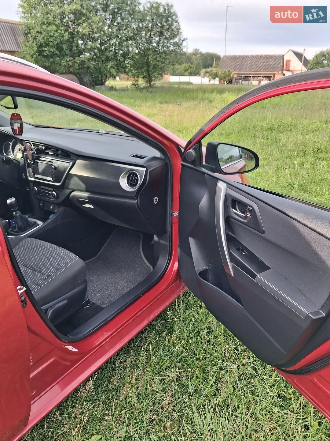 2013 Toyota Auris - мініатюра 8