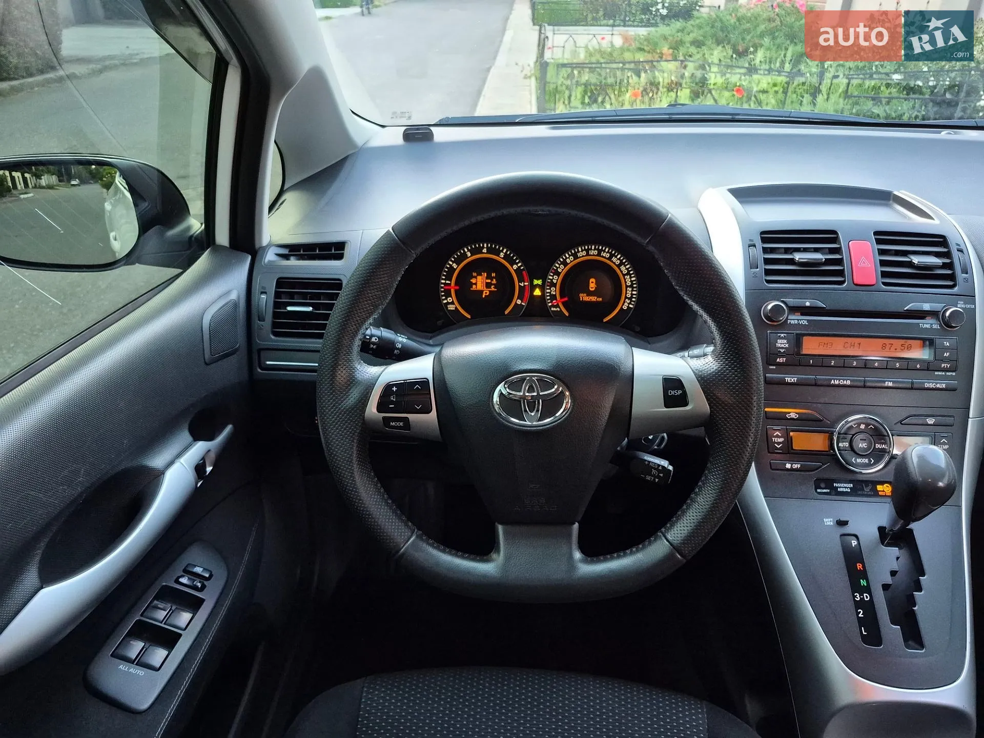 2012 Toyota Auris - мініатюра 35