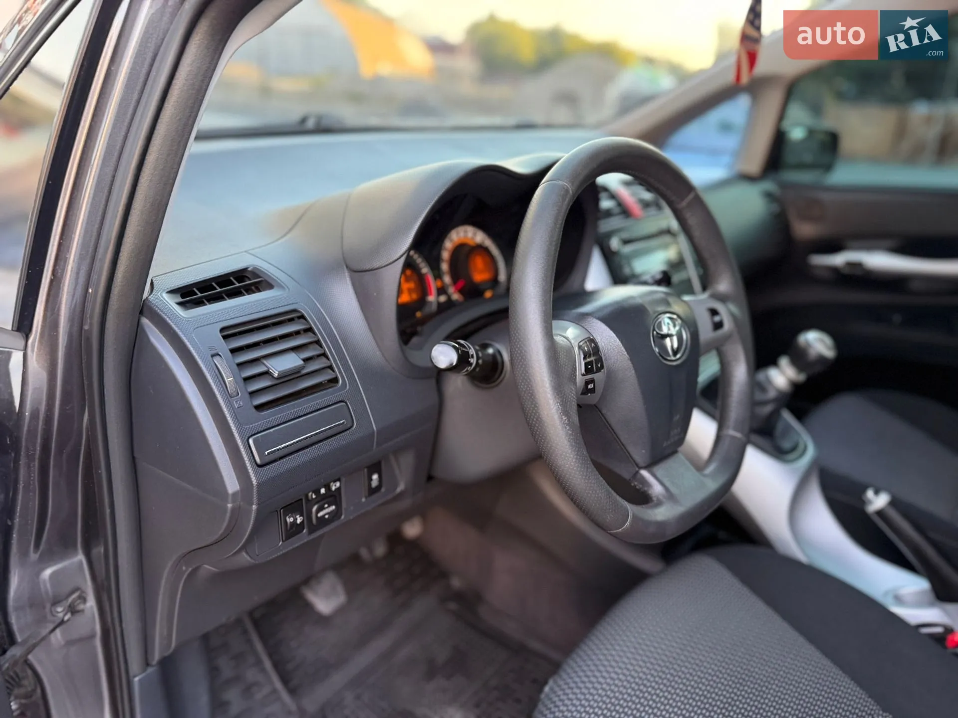 2010 Toyota Auris - мініатюра 33
