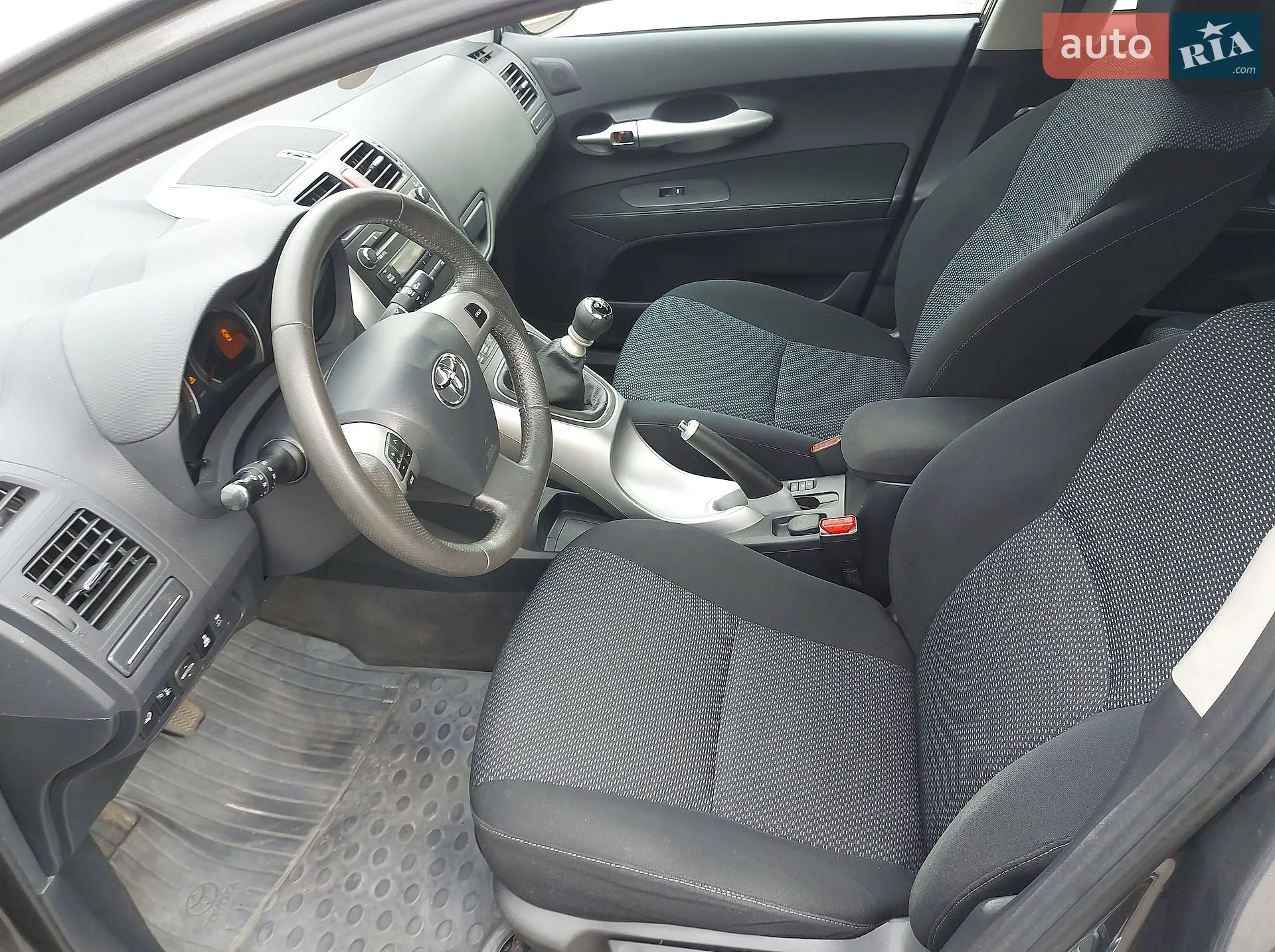 2010 Toyota Auris - мініатюра 19